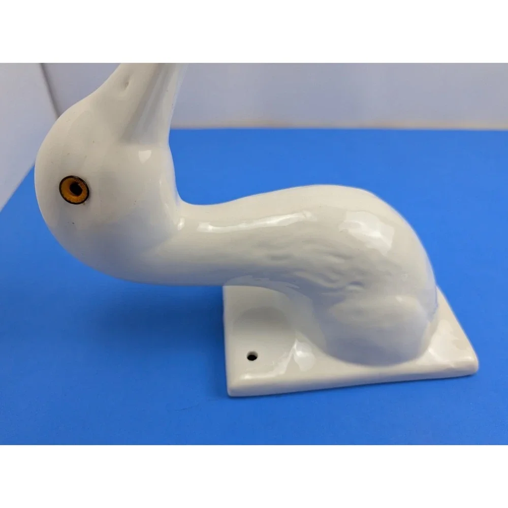 Vintage White Ceramic Glass Eye Duck Wall Mount Figure Apron Towel Holder Farm